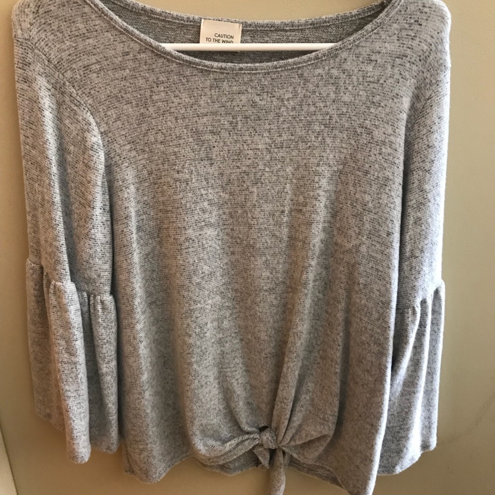 Gray top - Picture 2 of 3